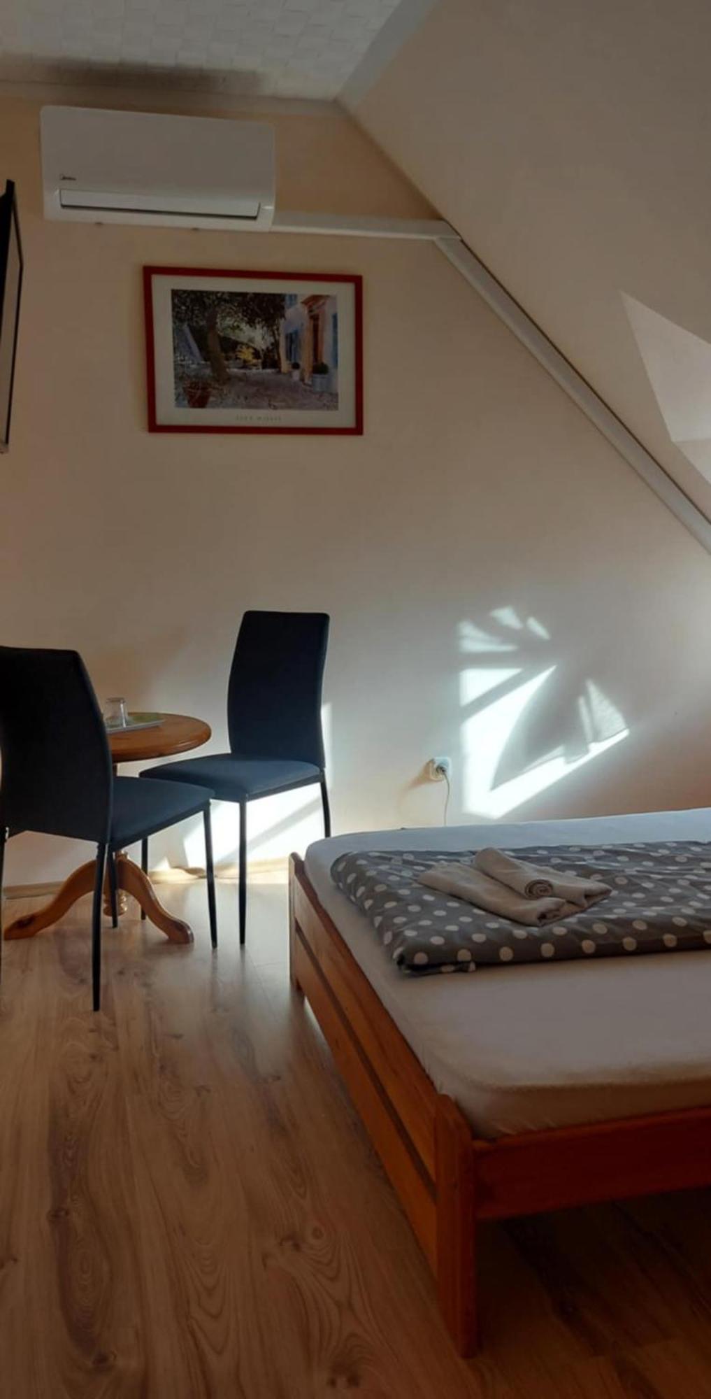 Diana Fogado Bed & Breakfast Keszthely Luaran gambar