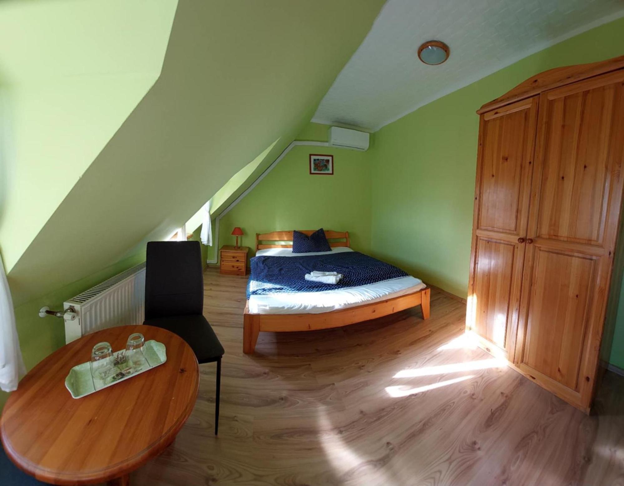 Diana Fogado Bed & Breakfast Keszthely Luaran gambar